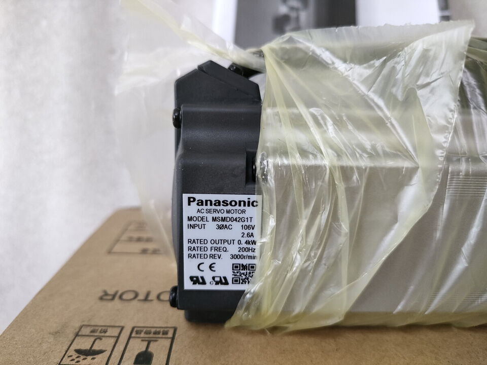 1PC New In Box Panasonic MSMD042G1T Servo Motor Expedited Shipping