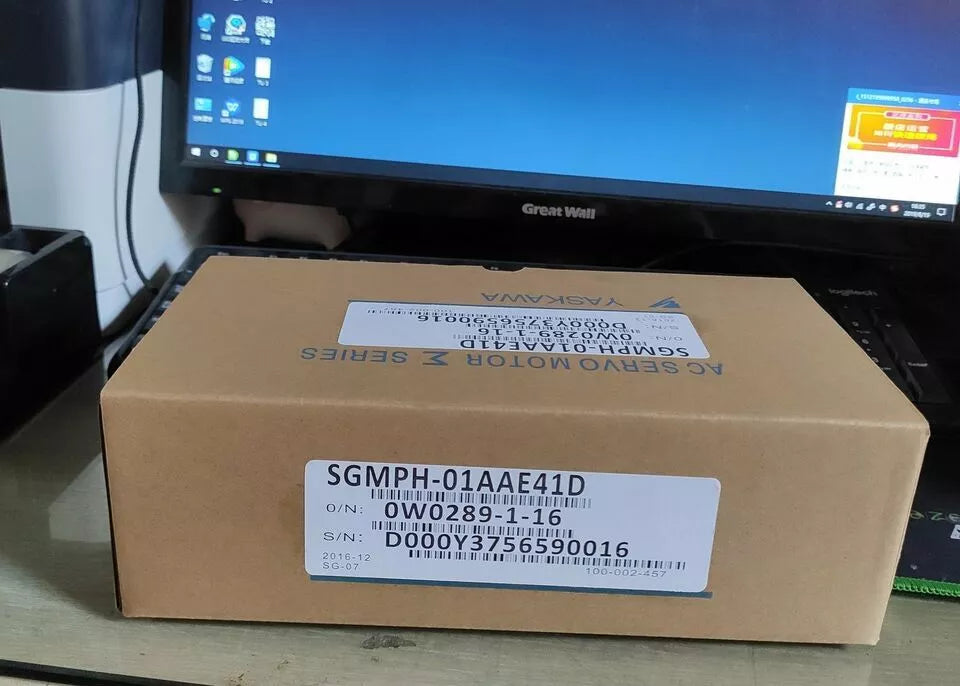 1PC New Yaskawa SGMPH-01AAE41D Servo Motor Expedited Shipping