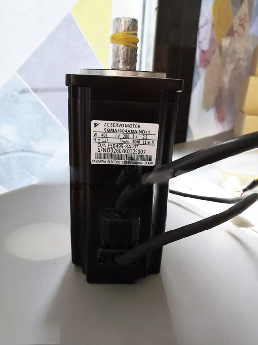 1PC New Yaskawa SGMAH-04ABA-ND11 Servo Motor Expedited Shipping