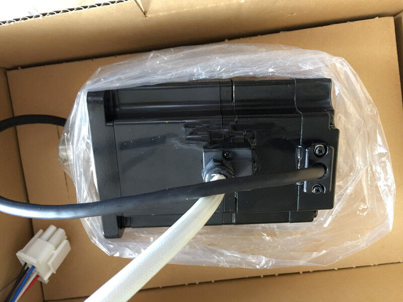 1PC New Yaskawa SGMPH-04AAA4B Servo Motor Expedited Shipping SGMPH04AAA4B