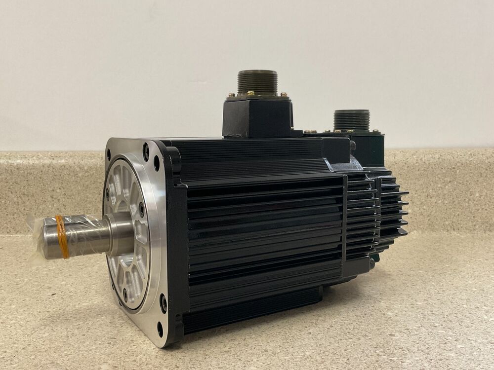 1PC New Yaskawa SGMGH-13ACA6B Servo Motor Expedited Shipping SGMGH13ACA6B