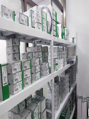 XPSAF5130 1PCS Brand New Schneider XPSAF5130 Fast delivery