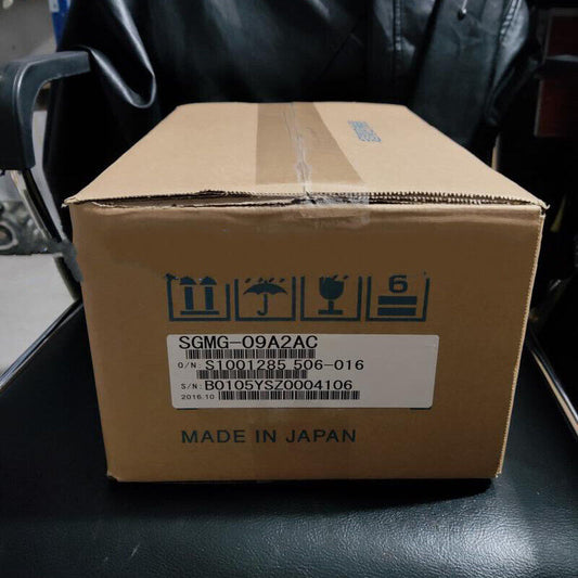 1PC New Yaskawa SGMG-09A2AC Servo Motor Expedited Shipping SGMG09A2AC