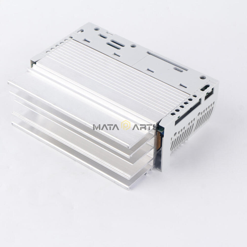 1PC Lenze E82EV751K2C E82EV751_2C Inverter NEW