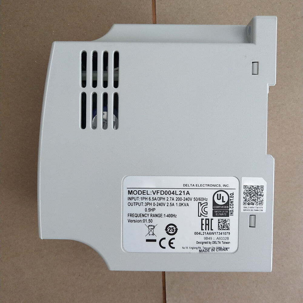 1PCS New Delta VFD004L21A 0.4KW 220V Frequency Converters Inverter Free Shipping DHL / UPS / FedEx