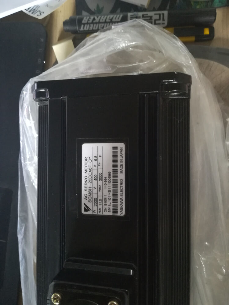1PC New Yaskawa SGMSH-20DCA6F-OY Servo Motor Expedited Shipping