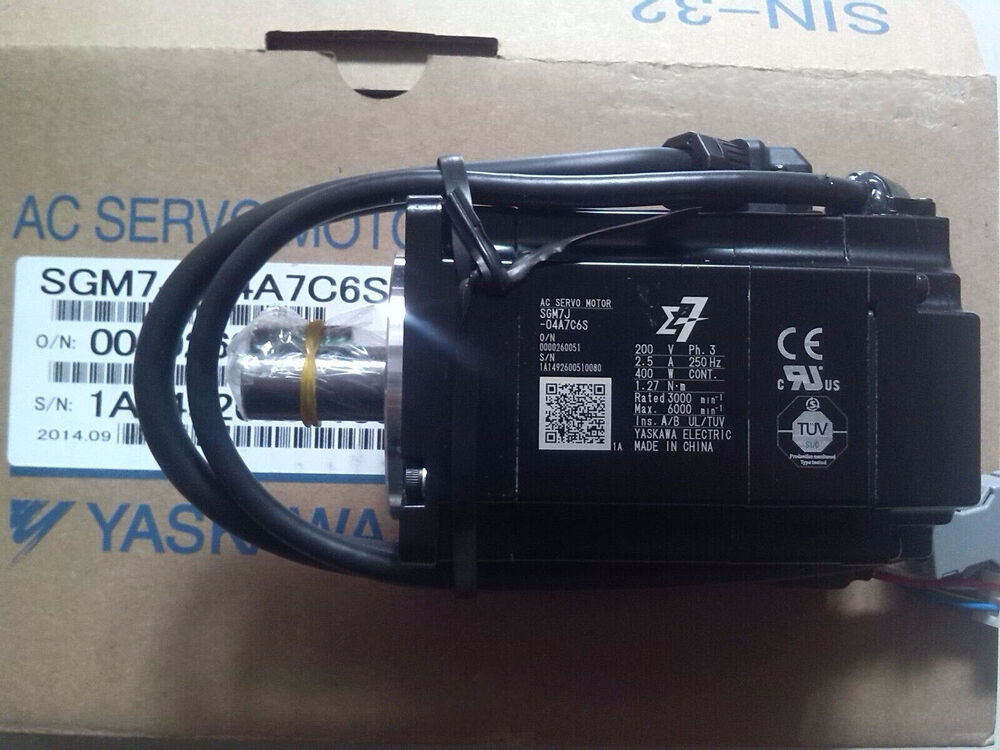 1PC New Yaskawa SGM7J-04A7C6S Servo Motor Expedited Shipping SGM7J04A7C6S