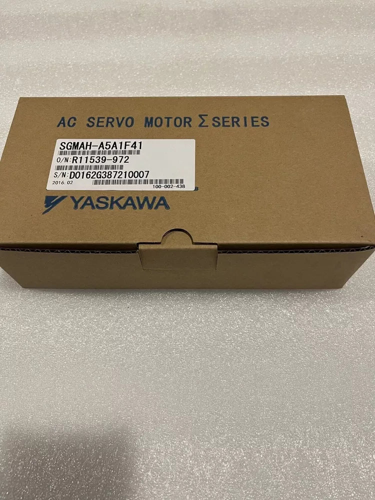 1PC New Yaskawa SGMAH-A5A1F41 Servo Motor Expedited Shipping