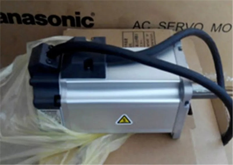 1PC New In Box Panasonic MSMA082C1E Servo Motor Expedited Shipping