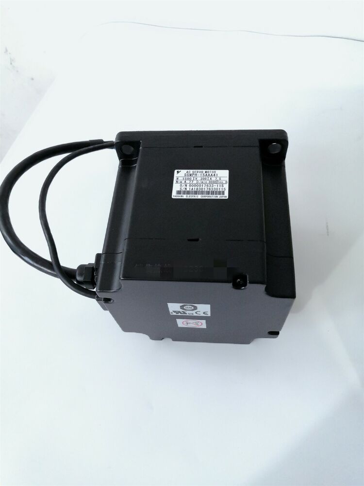 1PC New Yaskawa SGMPH-15AAA41 Servo Motor Expedited Shipping SGMPH15AAA41