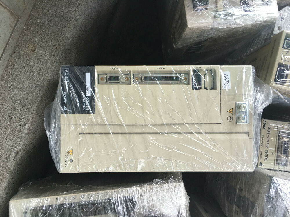 1PC YASKAWA SGDS-30A05A AC SERVO Driver SGDS30A05 New In Box Expedited Shipping DHL / UPS / FedEx