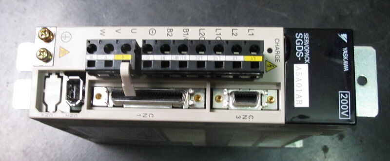 1PC NEW ORIGINAL YASKAWA AC SERVO DRIVER SGDS-A5A01AR FREE SHIPPING DHL / UPS / FedEx