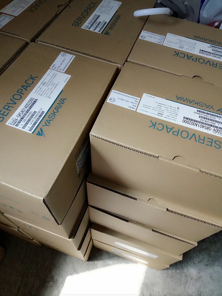 1PC YASKAWA SGDB-10ADS SERVO Driver SGDB10ADS New Expedited Shipping DHL / UPS / FedEx