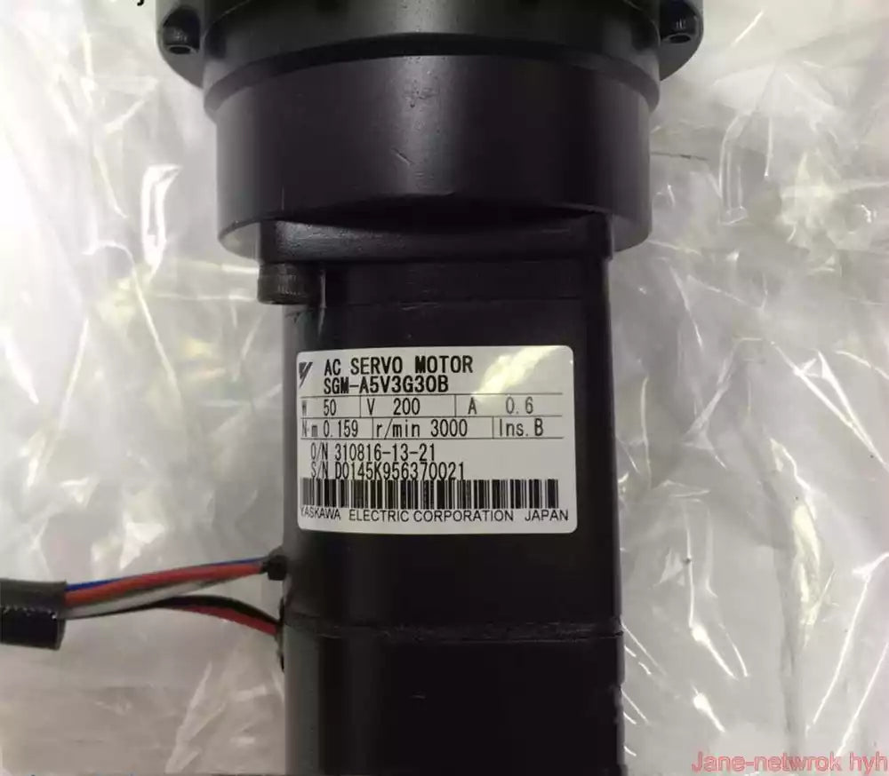 1PC New Yaskawa SGM-A5V3G30B Servo Motor Expedited Shipping SGMA5V3G30B