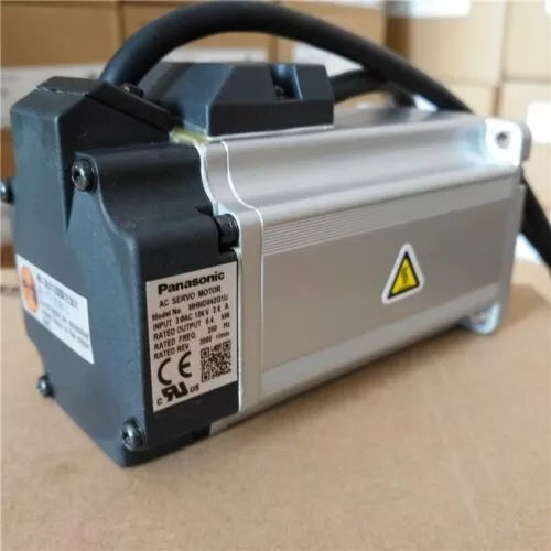 1PC New In Box Panasonic MHMD042G1U Servo Motor Expedited Shipping