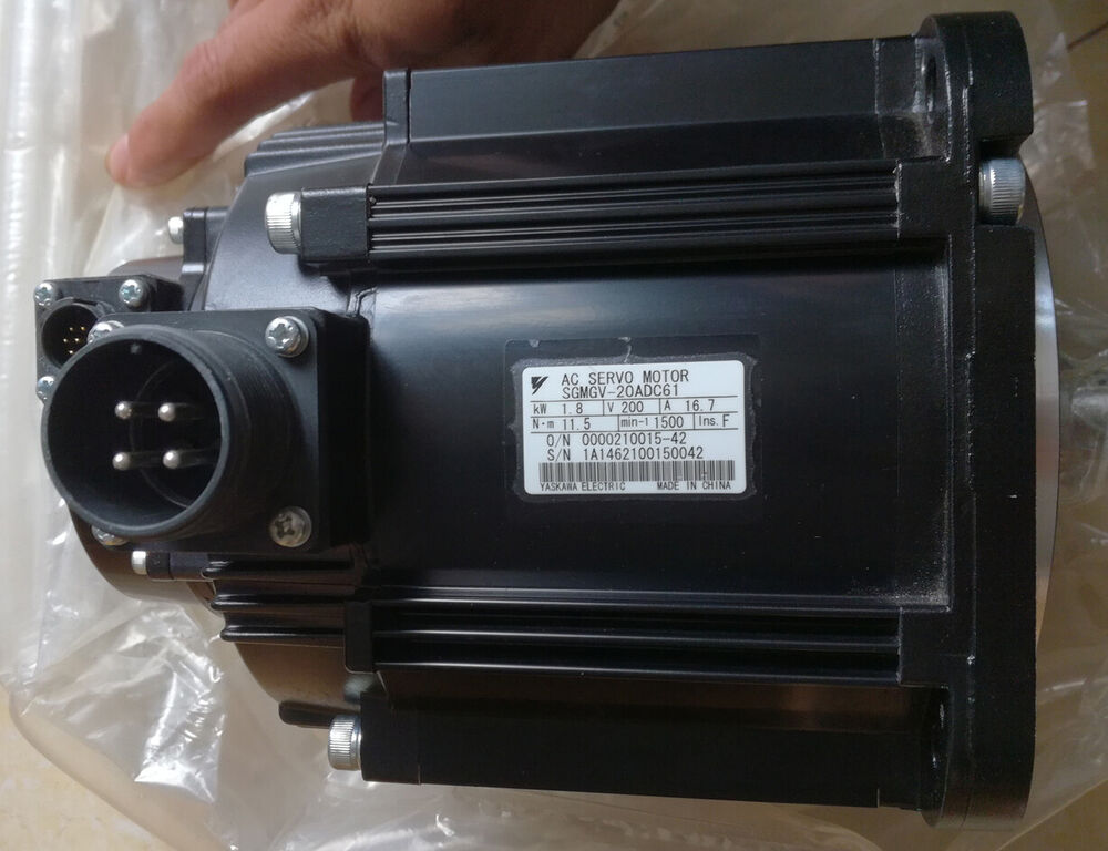 1PC New Yaskawa SGMGV-20ADC61 Servo Motor Expedited Shipping SGMGV20ADC61