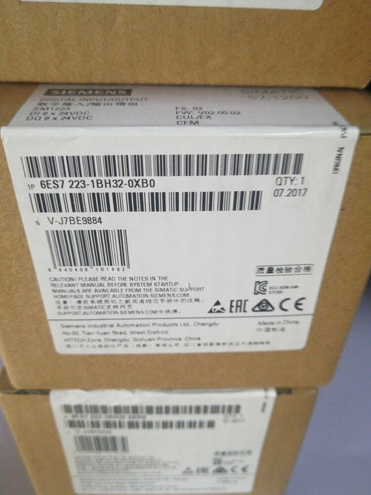 1PC Siemens 6ES7223-1BH32-0XB0 New In Box 6ES72231BH320XB0 Expedited Shipping DHL / UPS / FedEx
