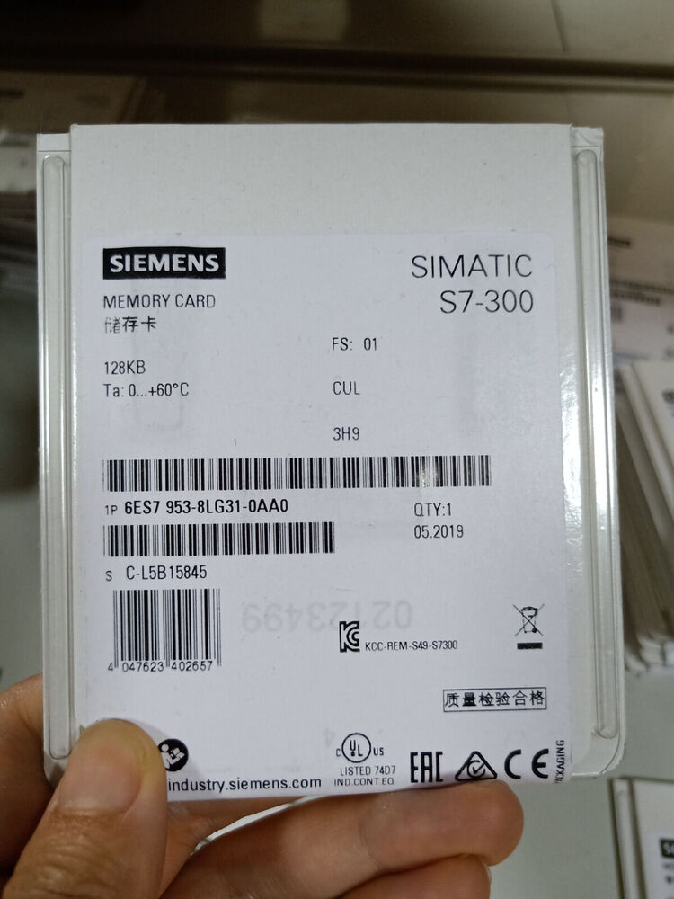 1PC Siemens 6ES7953-8LG31-0AA0 New In Box 6ES79538LG310AA0 Expedited DHL / UPS / FedEx