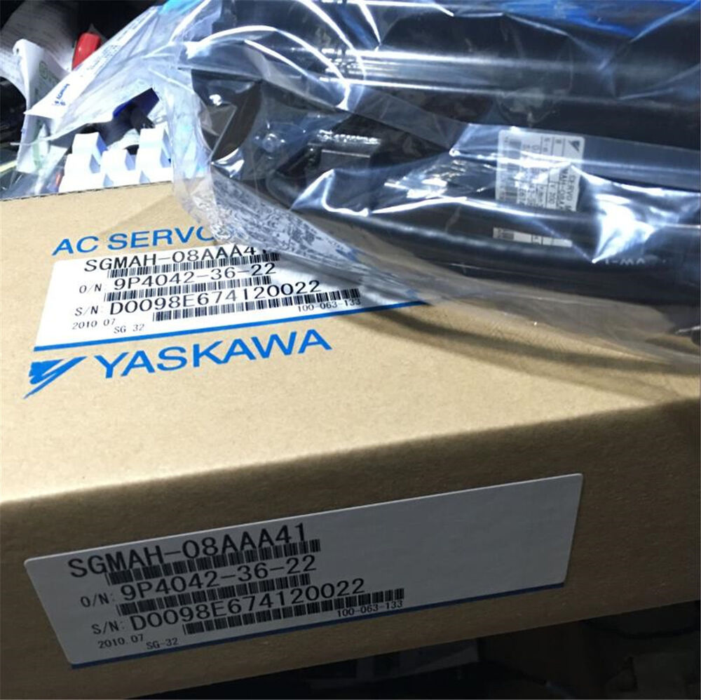 1PC New Yaskawa SGMAH-08AAA41 Servo Motor Expedited Shipping SGMAH08AAA41