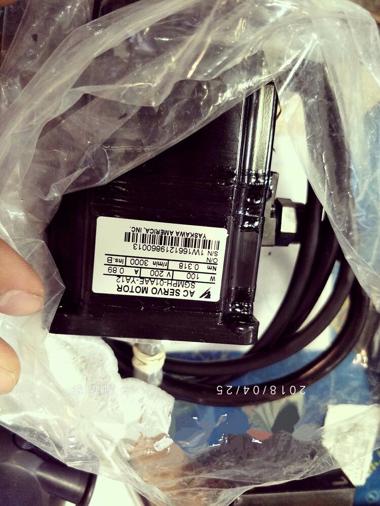 1PC New Yaskawa SGMPH-01AAE-YA12 Servo Motor Expedited Shipping
