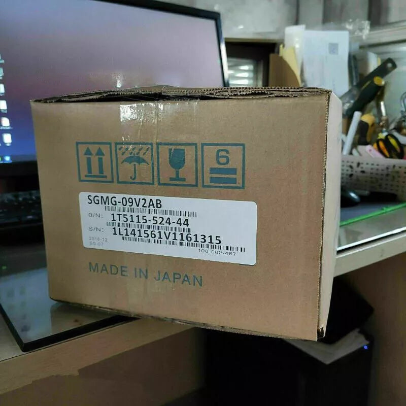1PC New Yaskawa SGMG-09V2AB Servo Motor Expedited Shipping SGMG09V2AB