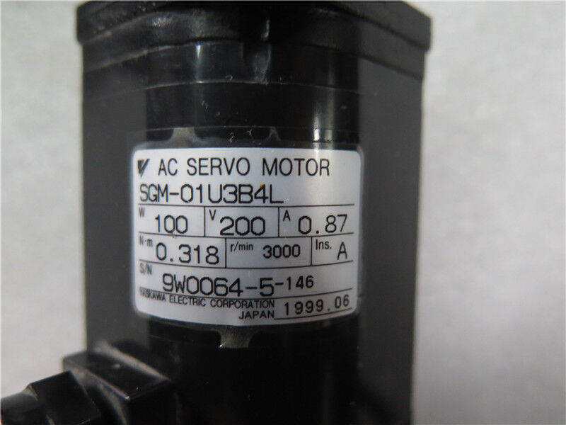 1PC New Yaskawa SGM-01U3B4L Servo Motor Expedited Shipping SGM01U3B4L