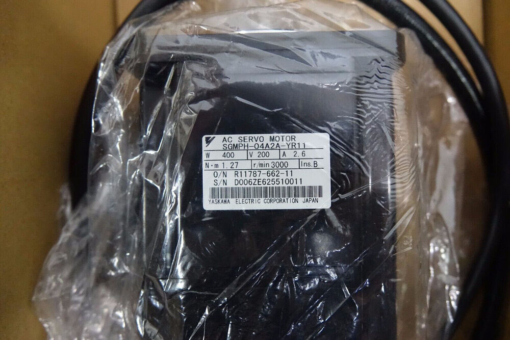 1PC New Yaskawa SGMPH-04A2A-YR11 Servo Motor Expedited Shipping