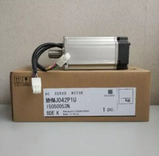1PC New In Box Panasonic MHMJ042P1U Servo Motor Expedited Shipping