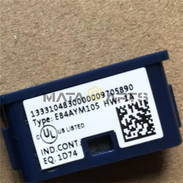 ONE NEW Lenze 8400 series drive/converter memory card E84AYM10S