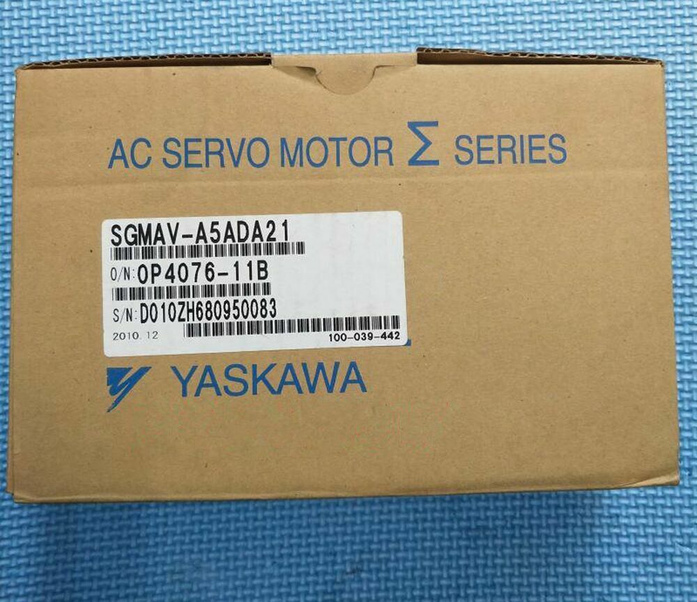 1PC New Yaskawa SGMAV-A5ADA21 Servo Motor Expedited Shipping SGMAVA5ADA21