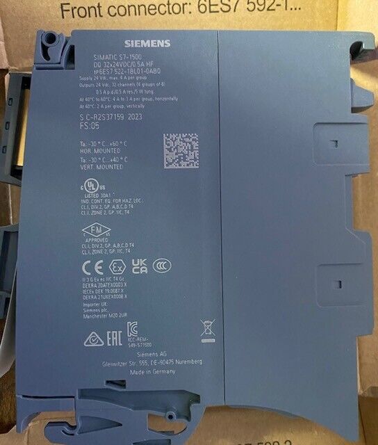New Siemens 6ES7522-1BL01-0AB0 6ES75221BL010AB0 S7-1500 digital output module