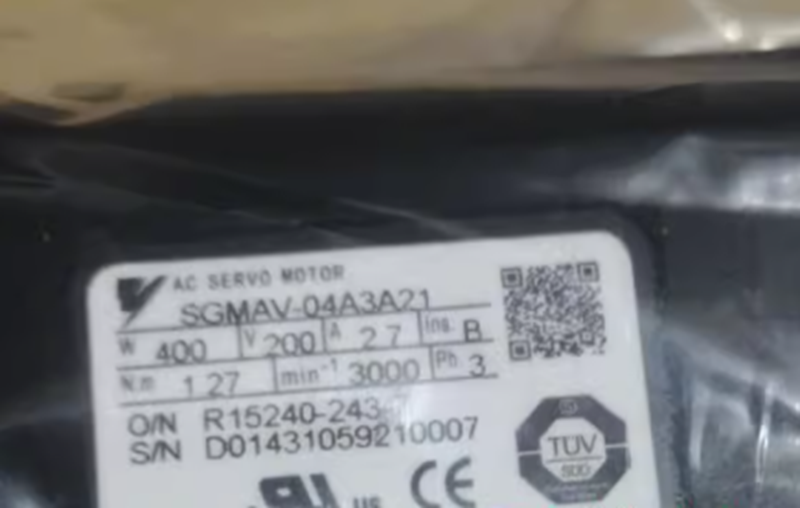 1PC New Yaskawa SGMAV-04A3A21 Servo Motor Expedited Shipping