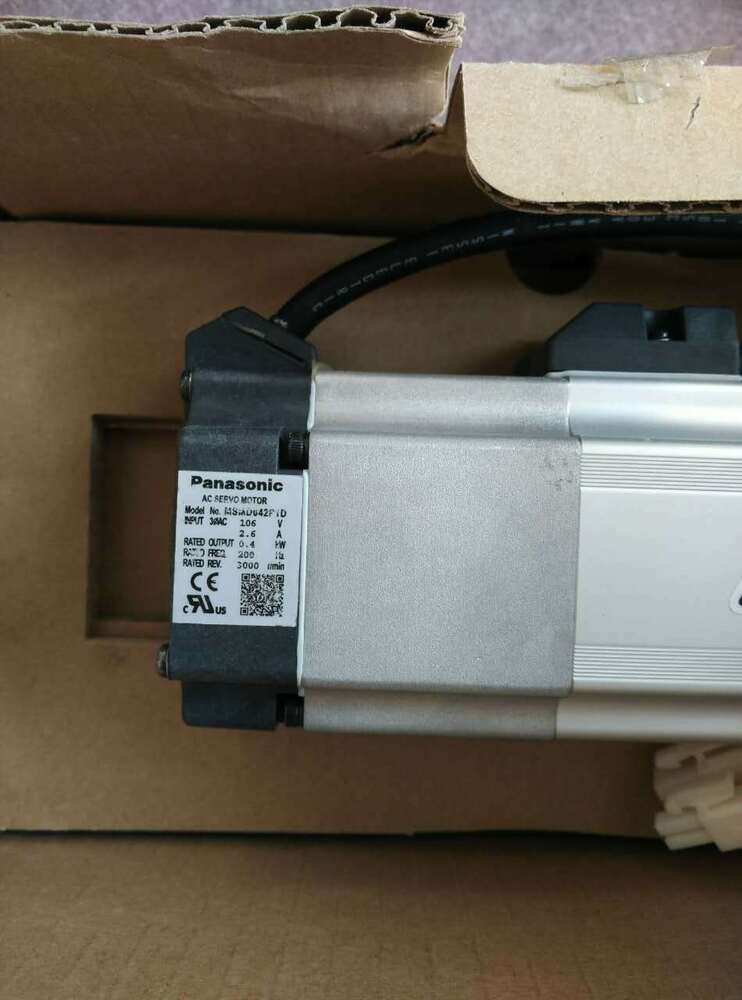 1PC New In Box Panasonic MSMD042P1D Servo Motor Expedited Shipping