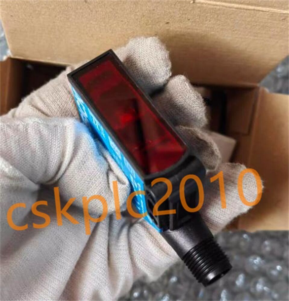 1 PCS NEW IN BOX SICK Photoelectric sensor 1041376 WTB11-2P2431