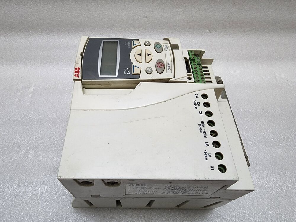 ABB ACS355-03E-12A5-4 AC Guida 3AUA0000058190 5.5kW 7.5HP