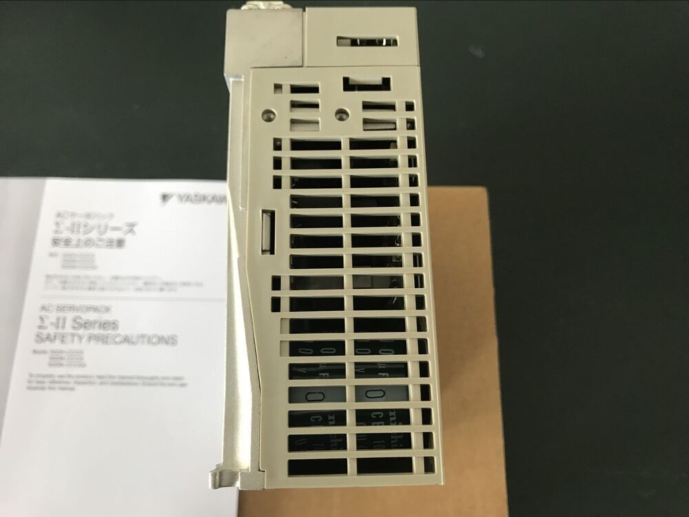 1PC Yaskawa SGDH-02AE Servo Driver SGDH02AE New In Box Expedited Shipping DHL / UPS / FedEx
