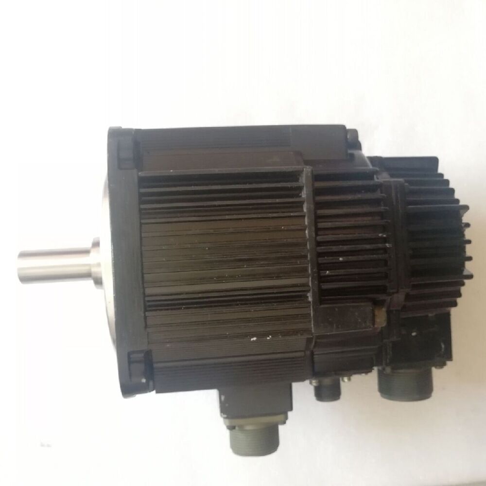 1PC New Yaskawa SGMSH-40DCA6F-OY Servo Motor Expedited Shipping