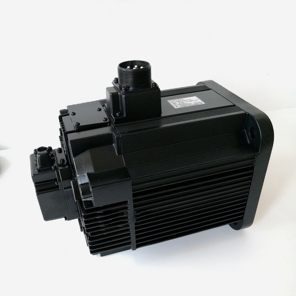 1PC New Yaskawa SGMRS-44A2A-YR21 Servo Motor Expedited Shipping