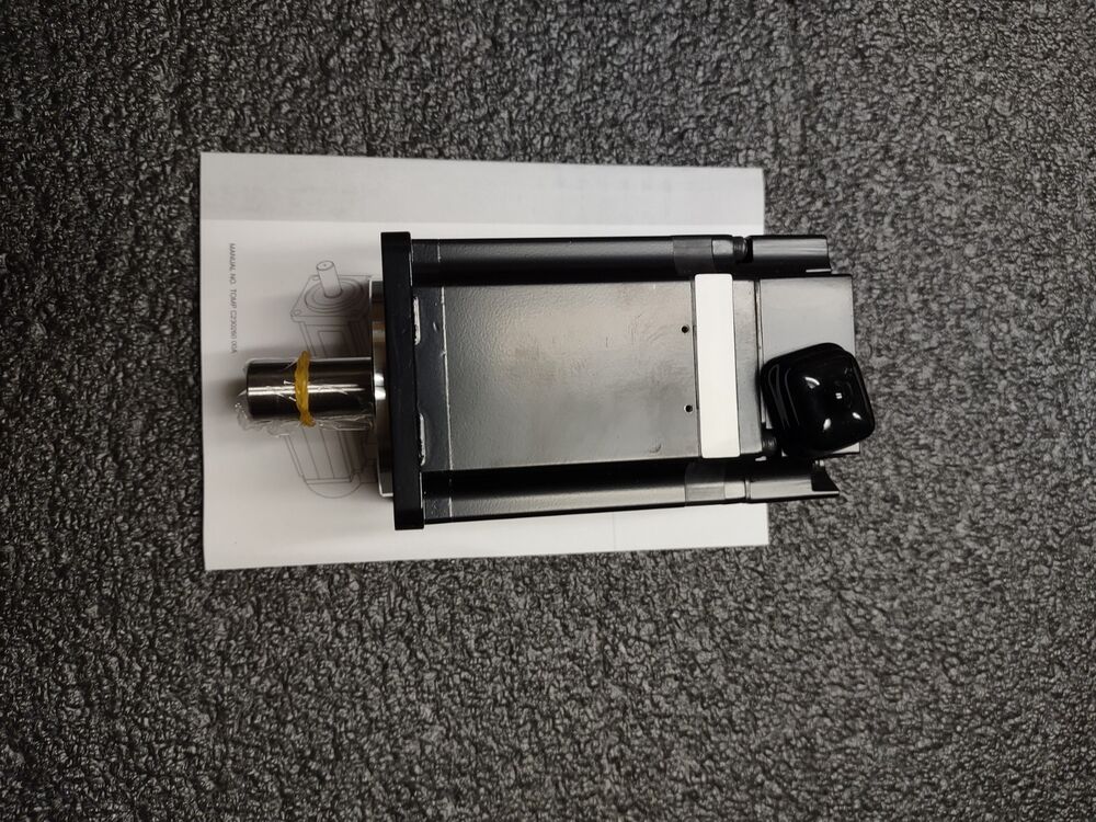 1PC New Yaskawa SGMJV-04ADL21 Servo Motor Expedited Shipping SGMJV04ADL21
