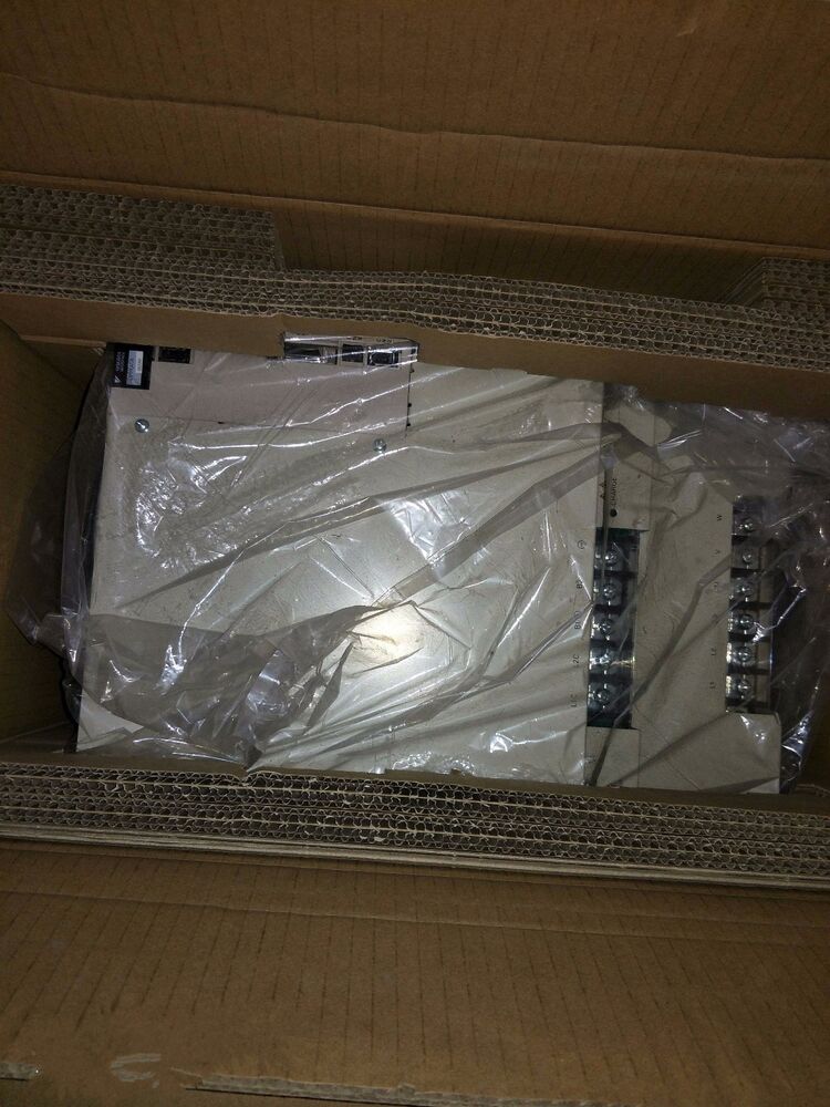 1PC Yaskawa SGDV-470A01A002000 Servo Driver New In Box Expedited Shipping DHL / UPS / FedEx