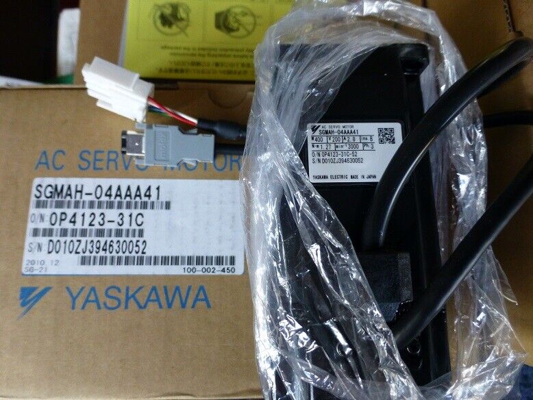 1PC New Yaskawa SGMAH-04AAA41 Servo Motor Expedited Shipping SGMAH04AAA41