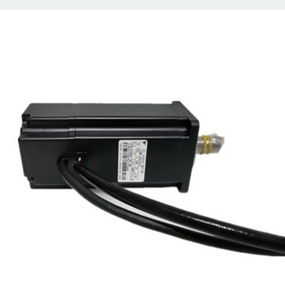 NEW YASKAWA SGM-04V312 Servo Motor DHL / UPS / FedEx