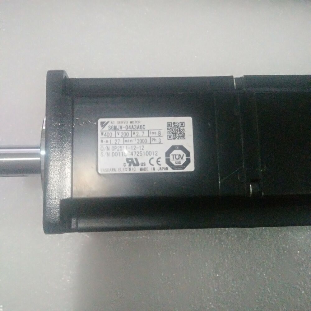 1PC New Yaskawa SGMJV-04A3A6C Servo Motor Expedited Shipping SGMJV04A3A6C