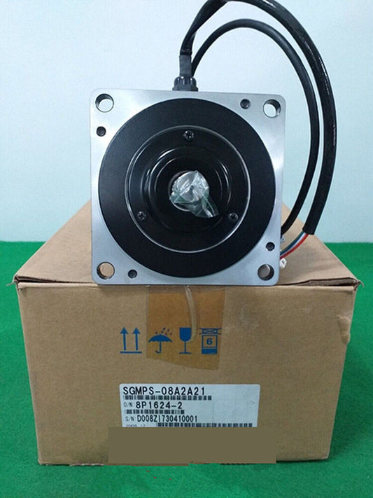 1PC New Yaskawa SGMPS-08A2A21 Servo Motor Expedited Shipping SGMPS08A2A21