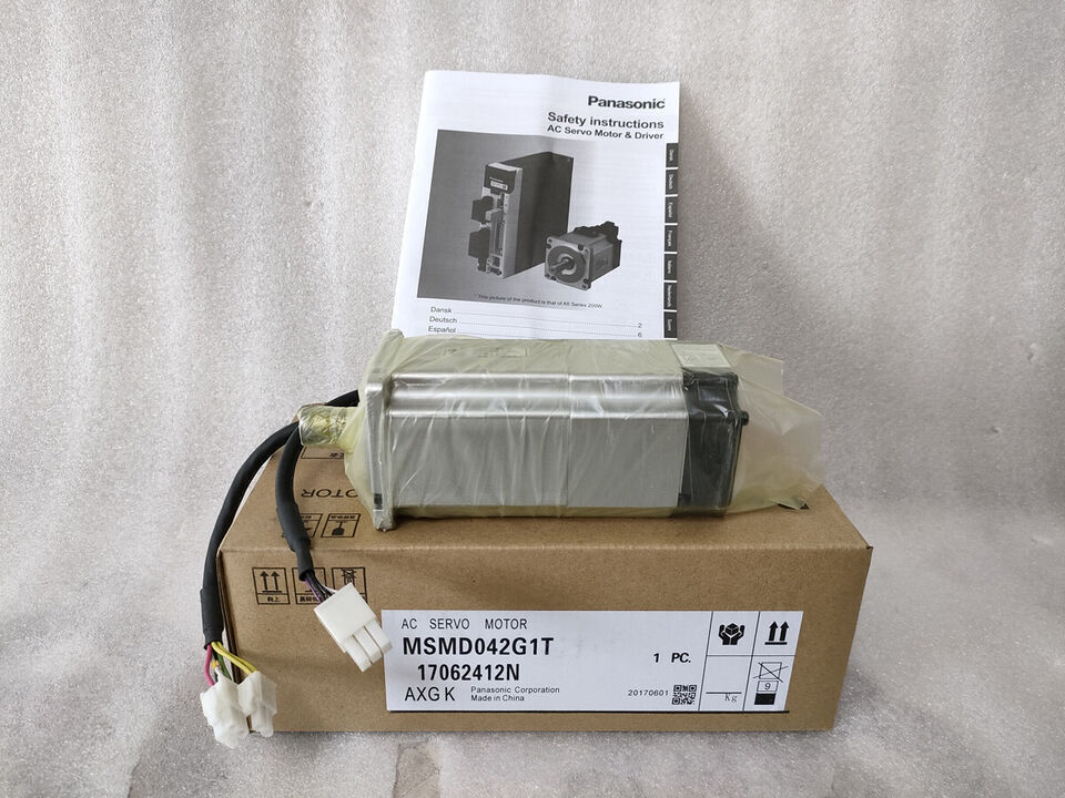 1PC New In Box Panasonic MSMD042G1T Servo Motor Expedited Shipping