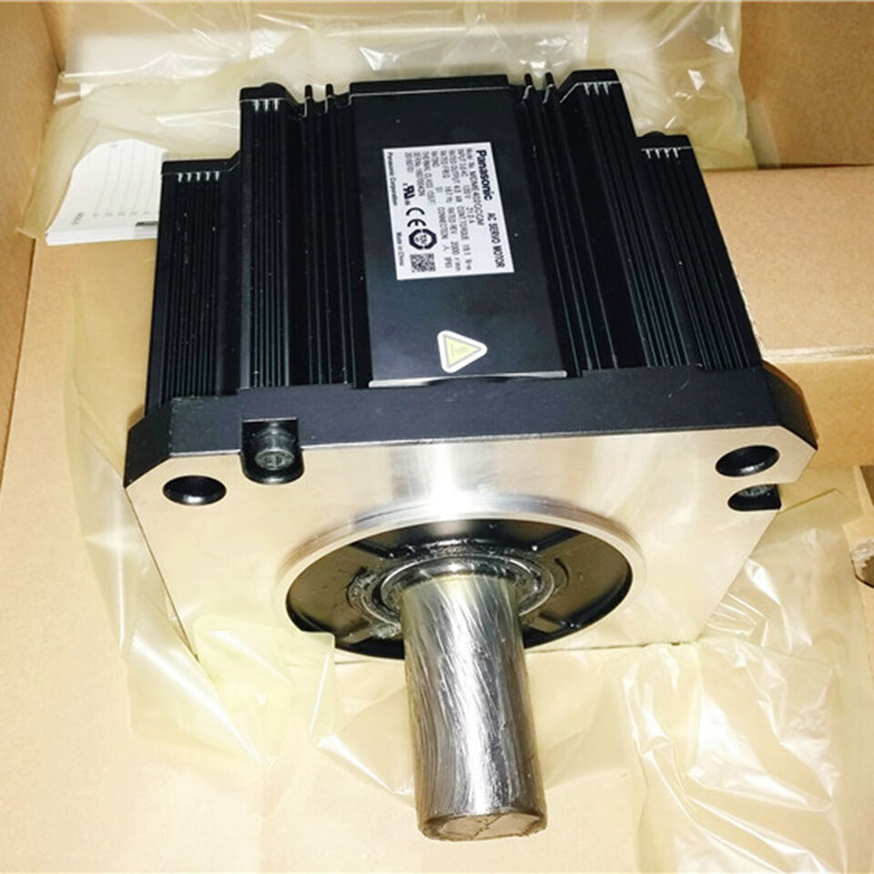 1PC New In Box Panasonic MDME402GCGM Servo Motor Expedited Shipping