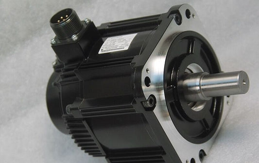 1PC New Yaskawa SGMGV-13DDW-YG15 Servo Motor Expedited Shipping
