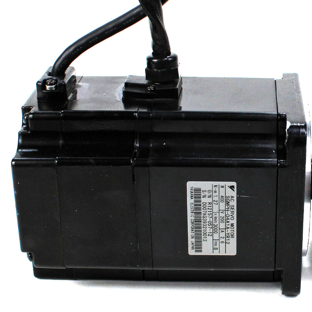 1PC New Yaskawa SGMPH-04A1A-YR12 Servo Motor Expedited Shipping