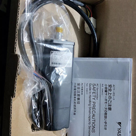 1PC New Yaskawa SGM-A3B312 Servo Motor Expedited Shipping SGMA3B312