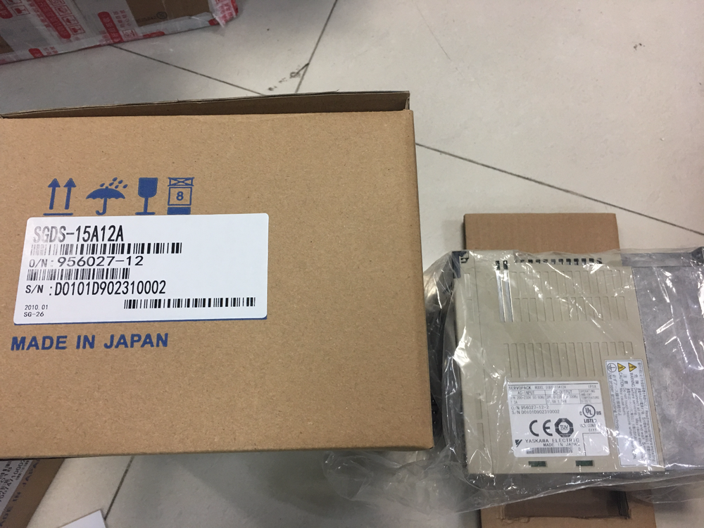YASKAWA SGDS-15A12A Servo Driver SGDS15A12C New Expedited Shipping DHL / UPS / FedEx